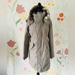 Babaton Oskar parka- size medium